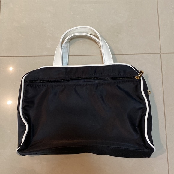 Neiman Marcus makeup bag - Picture 4 of 7